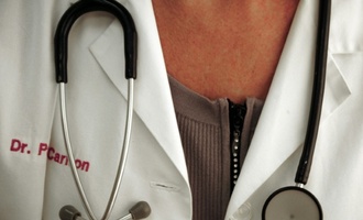 Studie: Aufgabenübertragung auf geschulte Fachkräfte könnte Hausärztemangel lindern