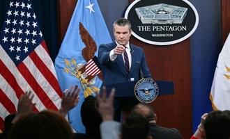 Pentagonchef Hegseth: Demokratie im Iran kein Kriegsziel der USA