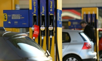 ADAC: Benzin- und Dieselpreis bis Montagnachmittag weiter gestiegen