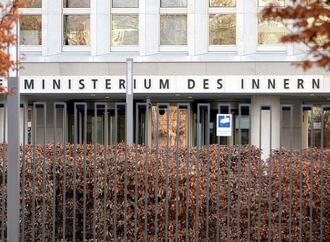 Trotz Klagen: Regierung hält an harter Linie gegen Afghanen fest