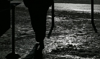 Urteil in Koblenz: Kein Schmerzensgeld nach Sturz auf historischem Kopfsteinpflaster