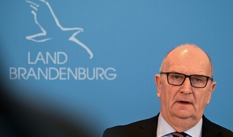 SPD und CDU in Brandenburg stellen Koalitionsvertrag vor