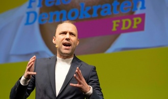 Berlin: Stellvertretender FDP-Chef tritt aus Partei aus und will CDU unterstützen