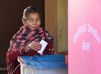 Halbes Jahr nach Protesten: Parlamentswahl in Nepal begonnen