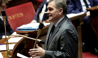 Nach Flugzeug-Umkehr wegen Raketen nimmt Frankreich Heimkehrflüge wieder auf