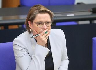 Hubig sieht Politiker-Beleidigungs-Paragrafen kritisch