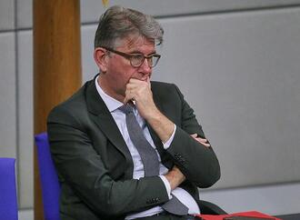 Weimer in Buchhandlungs-Affäre weiter unter Druck