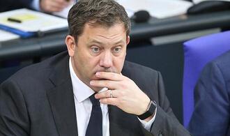 Finanzminister Klingbeil lässt Erhöhung der Mehrwertsteuer offen