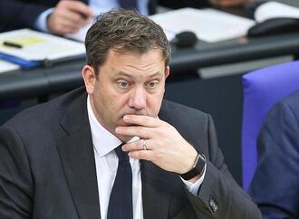 Finanzminister Klingbeil lässt Erhöhung der Mehrwertsteuer offen