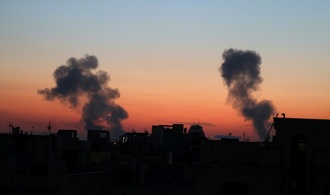 Israel fliegt ''groß angelegte'' Angriffe auf Teheran - Erneut Explosionen in Golfstaaten