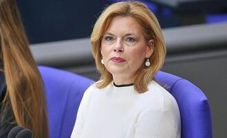 Klöckner verteidigt militärisches Vorgehen gegen den Iran