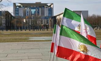 Iran-Krieg: Reichinnek fordert sichere Fluchtwege nach Europa