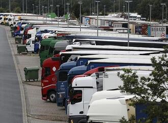 Zahl mautpflichtiger Lkws auf Autobahnen im Februar gestiegen