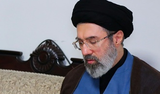 Machtübernahme des Chamenei-Sohns: Iran setzt Angriffe fort - Ölpreise steigen massiv