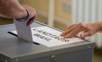 Fernsehduell von Schweitzer und Schnieder vor Landtagswahl in Rheinland-Pfalz