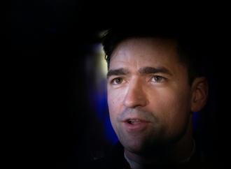 Klage Sellners gegen Aufenthaltsverbot in baden-württembergischen Ort 2024 erfolgreich