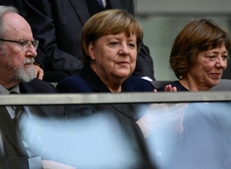 EU-Parlament zeichnet Angela Merkel mit Europäischem Verdienstorden aus