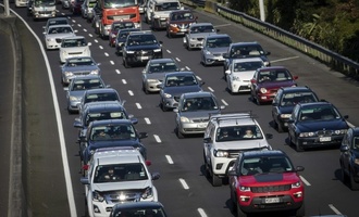 Sorge um Treibstoffvorräte: Neuseeland erwägt verpflichtende autofreie Tage