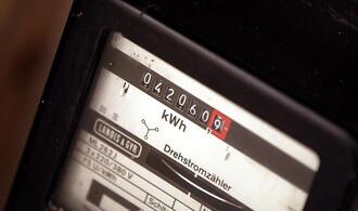 Studie: Haushalte zahlen deutlich zu viel für ihren Strom