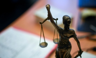 Keine Einkommensteuer auf Abfindung für Verzicht auf Pflichtteil