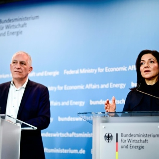 Reiche zu US-Russland-Sanktionen: ''Putins Kriegskassen nicht noch weiter füllen''