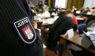 Tödlicher Beilangriff auf Nachbarn: Mann in Hamburg in Psychiatrie eingewiesen