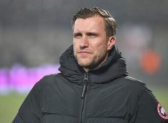 Krösche weist Spekulationen über Eintracht-Abgang zurück