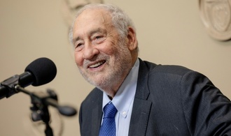 Nobelpreisträger Stiglitz: Trump hat ''Handgranate auf Weltwirtschaft geworfen''