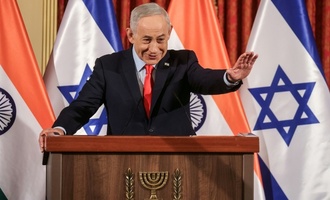 Netanjahu macht sich über Internet-Gerüchte über seinen angeblichen Tod lustig