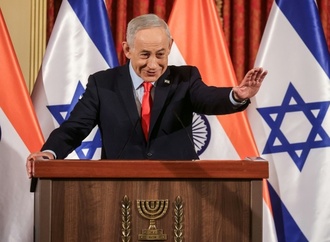 Netanjahu macht sich über Internet-Gerüchte über seinen angeblichen Tod lustig