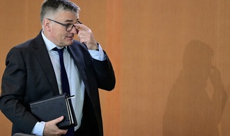 Bundesregierung weist Trumps Drohung zurück: ''Das ist kein Krieg der Nato''