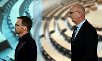 Start der rot-schwarzen Landesregierung: Neue Minister in Brandenburg vereidigt