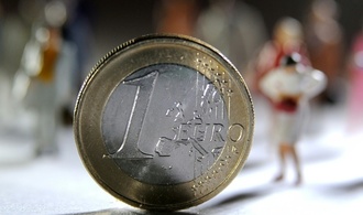 Keine Bewegung: Knapp die Hälfte der Beschäftigten arbeitet nach Tarifvertrag