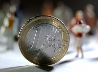 Keine Bewegung: Knapp die Hälfte der Beschäftigten arbeitet nach Tarifvertrag