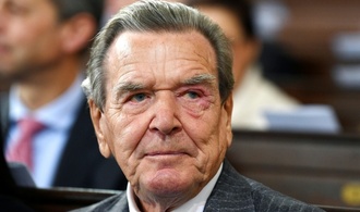 Schröder pflichtet Merz bei: ''Auf gar keinen Fall'' am Iran-Krieg beteiligen