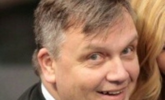 KZ Buchenwald: Hape Kerkeling spricht bei Gedenkfeier zu Jahrestag von Befreiung