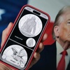 Trump erhält Goldmünze mit seinem Konterfei
