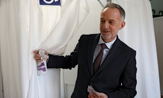 Sozialist Grégoire wird Bügermeister von Paris