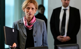 Familienministerin weist Kritik an Umbau von Demokratieprogramm zurück