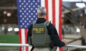Trump-Regierung setzt ICE-Mitarbeiter an Flughäfen ein