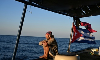 Erstes Boot von internationaler Hilfsflotte für Kuba erreicht Havanna