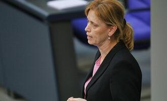 Prien verteidigt Umbau von ''Demokratie leben''-Programm