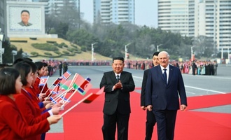 Nordkoreas Machthaber Kim empfängt belarussischen Staatschef Lukaschenko in Pjöngjang