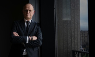 Umfragen: Französischer Ex-Premier Philippe könnte Bardella besiegen