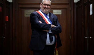 Französische Bürgermeister holen EU-Fahnen ein - heftige Kritik