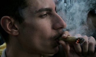 Evaluation Cannabis-Legalisierung: Kein Anstieg von Konsum - aber andere Probleme