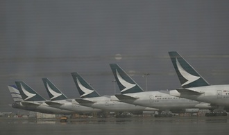 Airlines erhöhen Treibstoffzuschläge - Lufthansa weniger von Kerosin-Preisanstieg betroffen