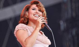 Johannes Oerding an Spitze der Album-Charts - Raye auf Platz drei