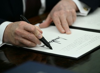 US-Demokraten klagen gegen Trump-Dekret für erschwerte Briefwahl