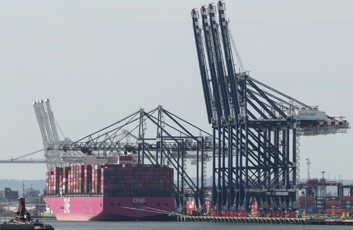 US-Außenhandelsdefizit steigt im Februar wieder